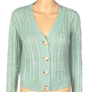 CACHE CACHE ultra soft and cozy cropped, button down sweater. Size Medium. EUC